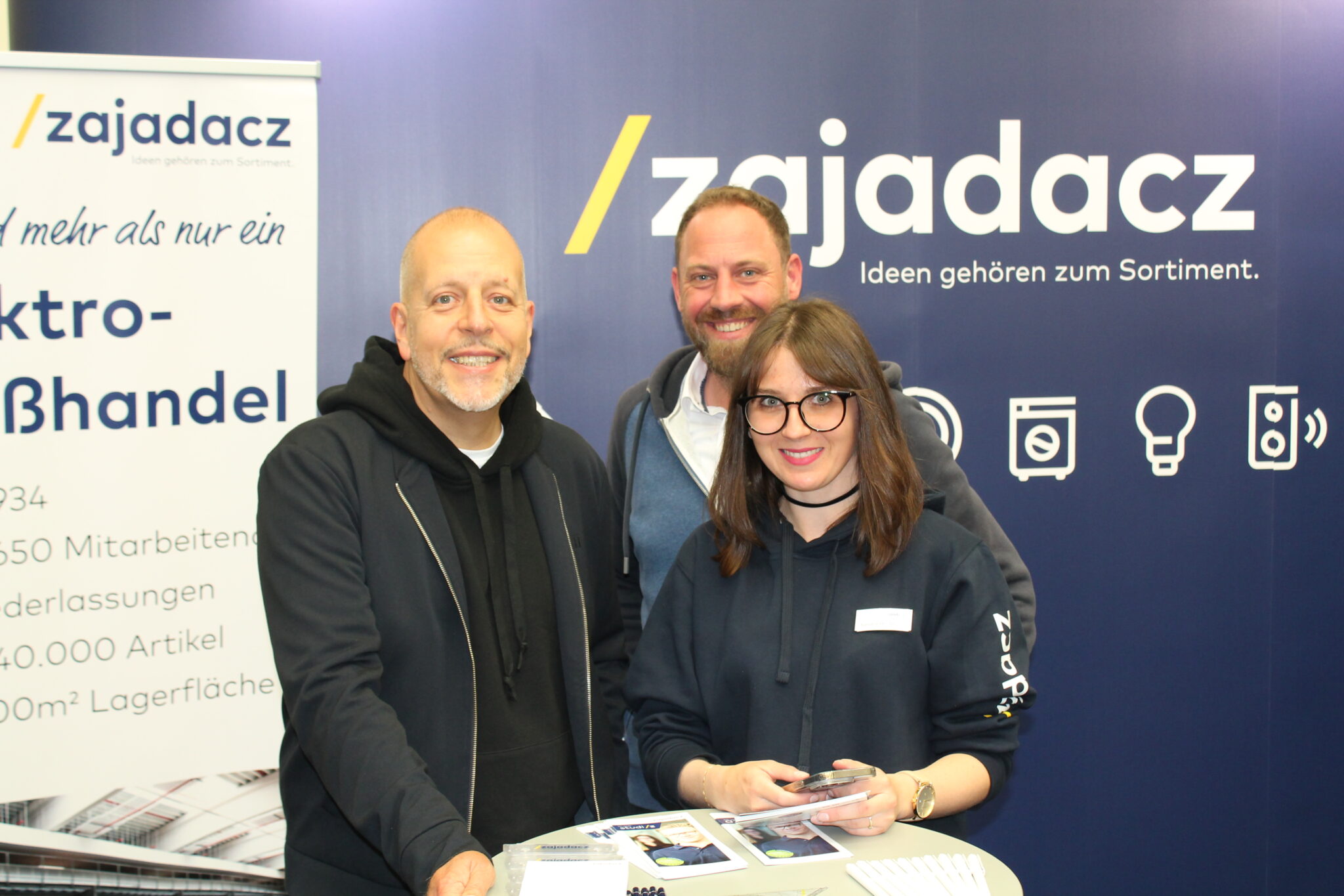 Bild vom Schirmherr Lotto King Karl mit den Ausstellern der Firma zajadacz